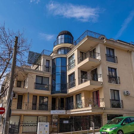 Appartement Minimalistic 1Br Flat With A Parking Spot à Varna Extérieur photo