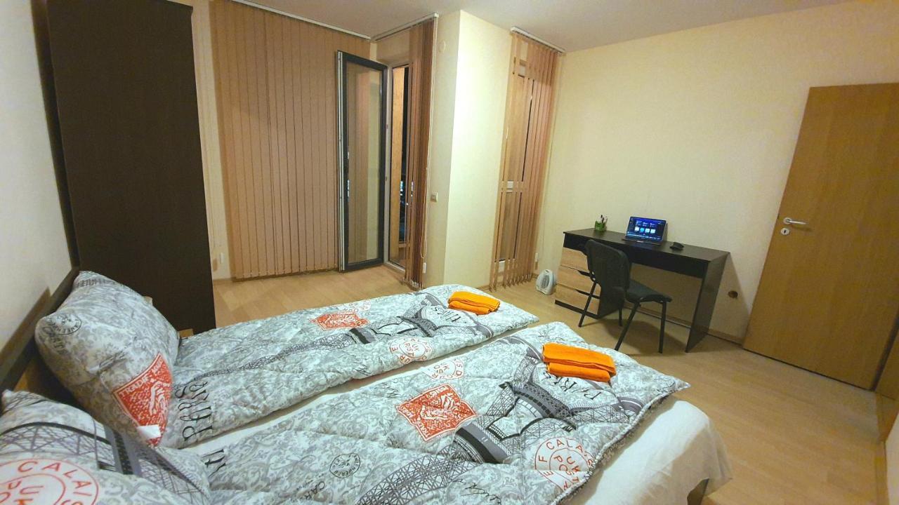 Appartement Minimalistic 1Br Flat With A Parking Spot à Varna Extérieur photo